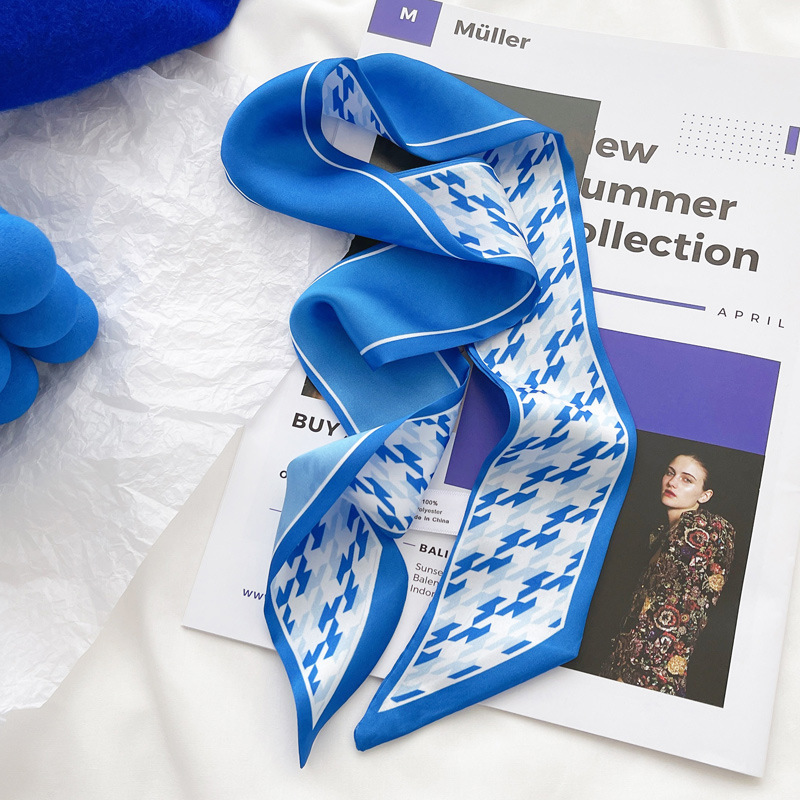 クラインブルーのシルクスカーフ、新しいチェッカーボード柄ヘッ - Bandana Cotton のレビューと価格